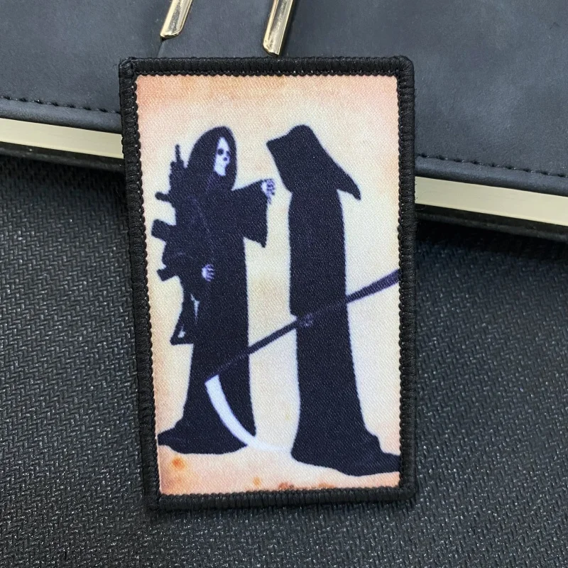 Pegatinas de mochila tácticas de la muerte con capa negra, parches militares, insignia de moral de Glory de Calavera, estampado de emblemas de brazalete con gancho y bucle - imagen 3