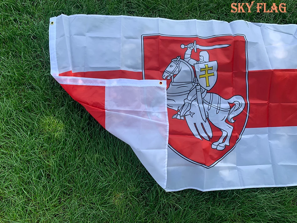 SKY FLAG Bielorrusia Caballero Blanco Bandera Pagonya 90x150cm Poliéster Bielorruso Ensign con Escudo de Armas Bandera para Decoración - imagen 5