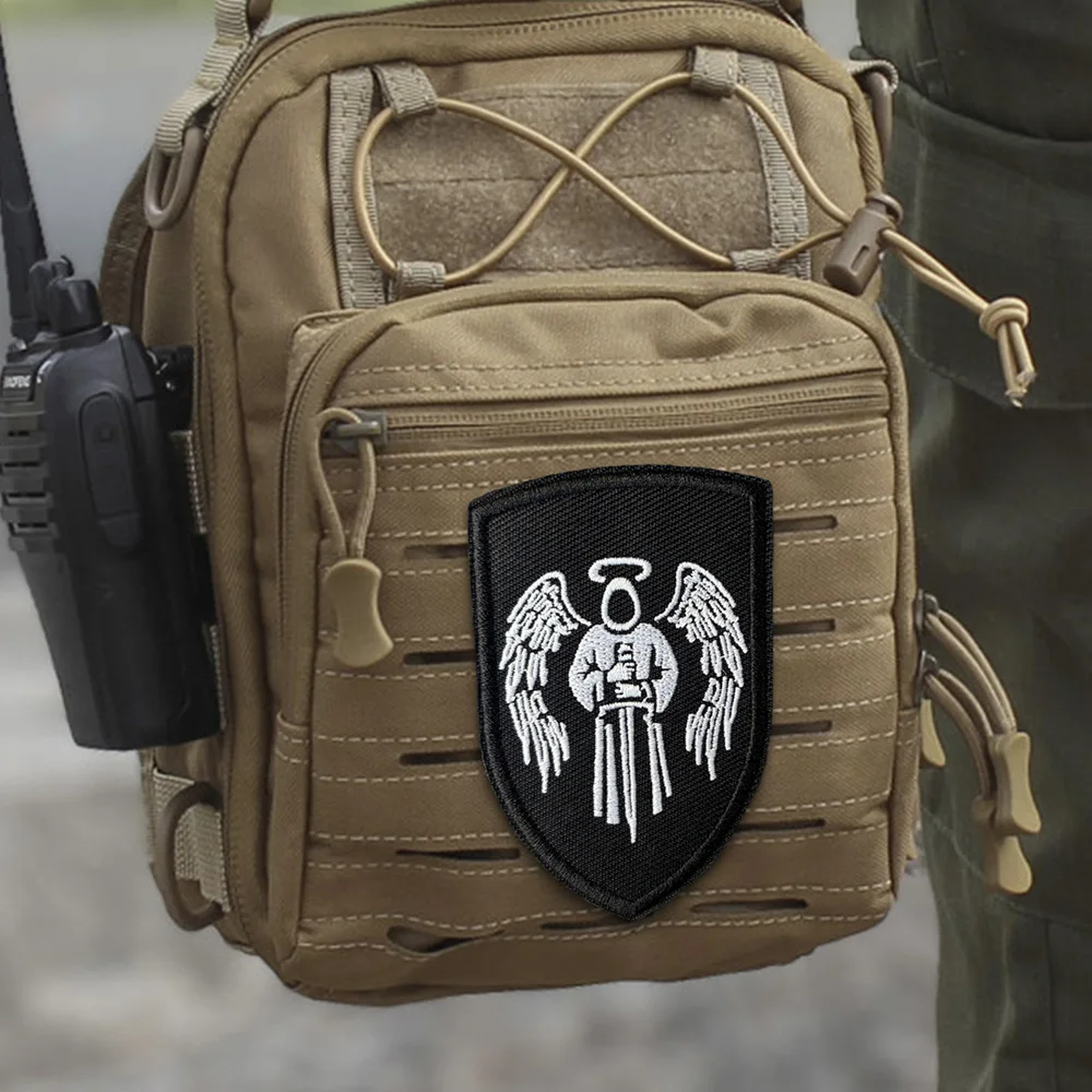 Parche táctico bordado Ángel Castigador con gancho y bucle militar - imagen 3