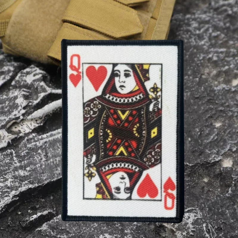 Parche estampado de la reina de corazones, chaleco táctico, insignia de moral con gancho y bucle, pegatinas decorativas para mochila, parches para brazalete para ropa - imagen 4