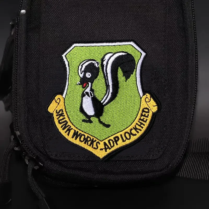 Parche de trabajo de esqueleto LOCKHEED-MARTIN, tácticas militares, insignia bordada de moral, brazalete, gancho y bucle, mochila, pegatinas para ropa