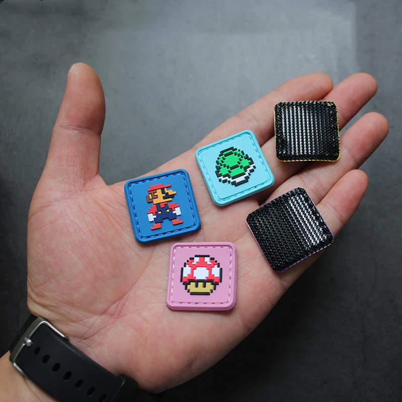 Parches de PVC Mini cuadrados nostálgicos para ropa, insignia de entretenimiento de juego táctico, apliques de mochila, pixeles lindos, Super Marioo - imagen 4