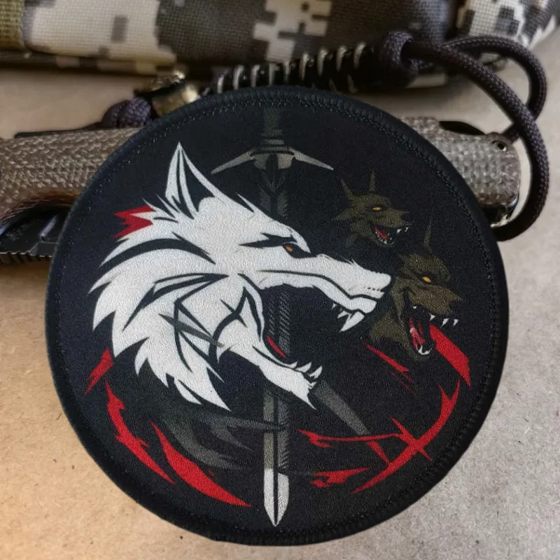 Parche táctico cabeza de lobo feroz con velcro para ropa - imagen 4