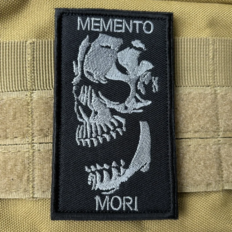Parches tácticos de calavera "Memento Mori", parche bordado de velcro, insignia militar de Chevron, brazalete, pegatinas de mochila - imagen 4