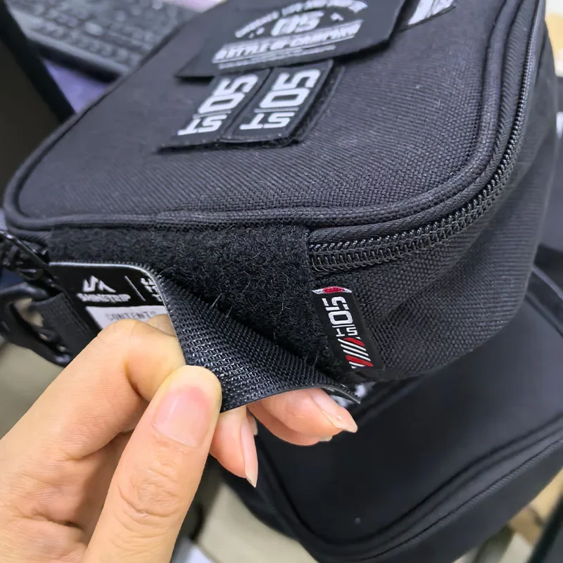 Organizador para acampar al aire libre, bolsa de almacenamiento Molle para acampar, bolsa de almacenamiento multifuncional impermeable con parche de gancho y bucles escrito a mano - imagen 5