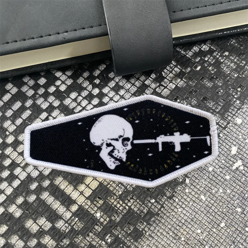 Parche de insignia de moral de calavera de niebla, brazalete de recuerdo de muerte militar táctico, gancho y bucle adecuado para mochila, accesorios de sombrero, pegatinas - imagen 3