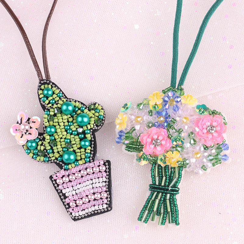 Parche de abalorios con cuentas, trébol, palmera, colgante hecho a mano, colgante para bolso, colgante de diamantes de imitación, bolsa, cuerda, decoración colgante, regalos - imagen 5