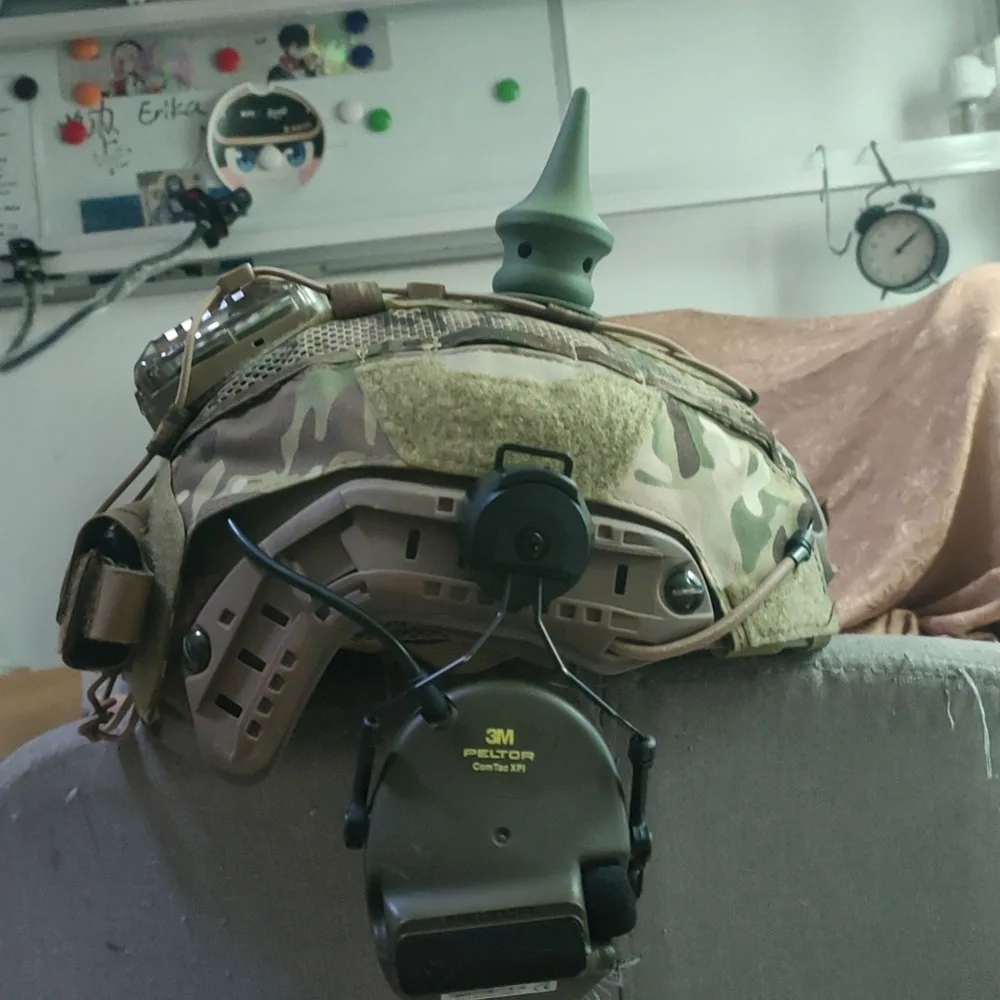 Decoraciones superiores puntiagudas para casco táctico estilo prusia - imagen 2