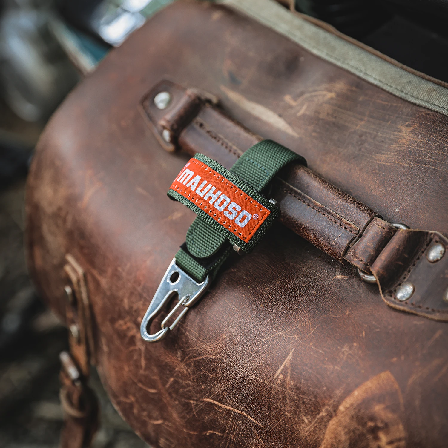 MAUHOSO Correa de soporte para guantes de engranaje táctico, llavero Molle, llavero táctico, correa para guante de engranaje de nailon, hebilla Molle - imagen 2