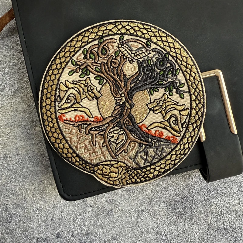 Parche de árbol de la vida insignia moral táctica Airsoft fuerzas especiales Meme Comics Lobo Fenrir serpiente nórdico Jormungandr mochila pegatina - imagen 4