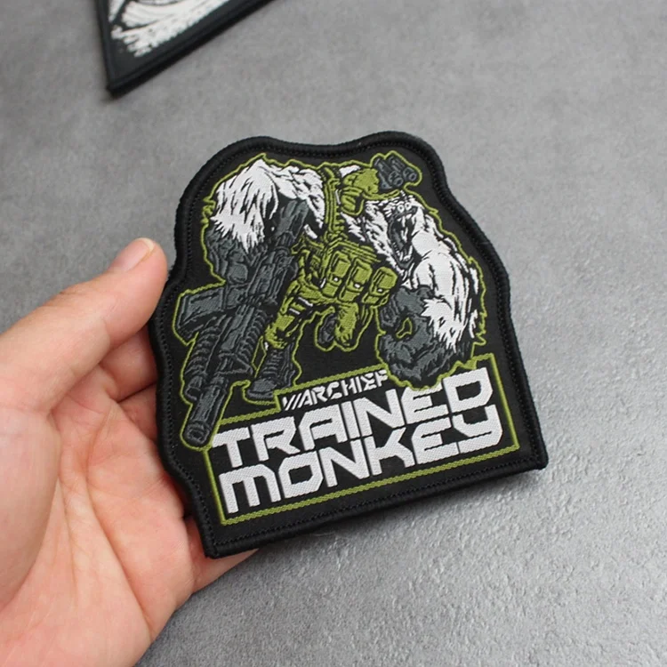 Parche táctico de monos entrenados, parche de gancho y bucle, ojo que todo lo ve, pegatina de mochila táctica, brazalete médico, bestia Senior, insignia de moral - imagen 4