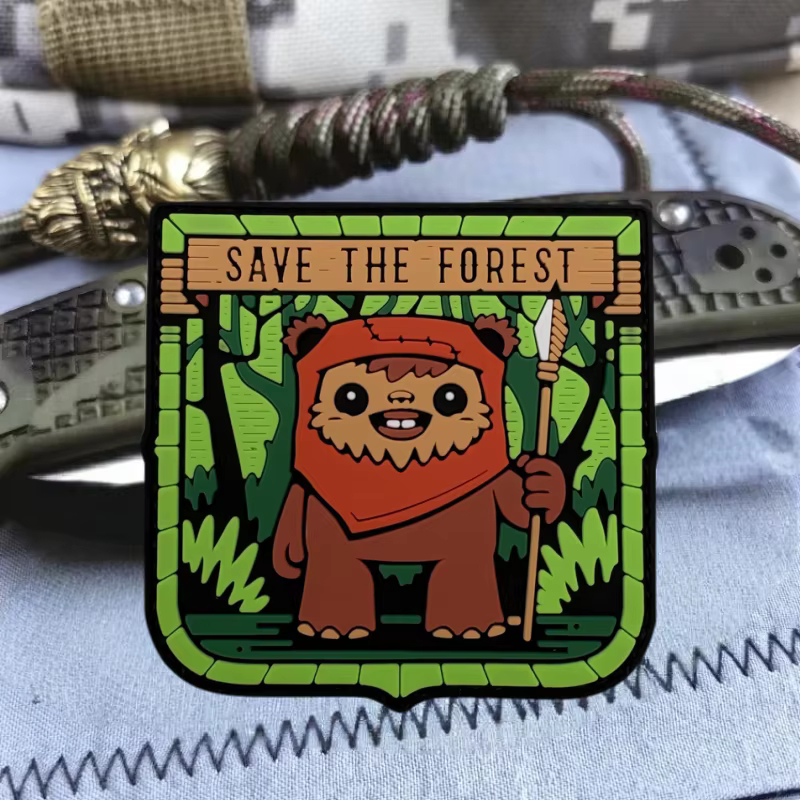 SAVE THE FOREST parche táctico chevron PVC con velcro - imagen 5