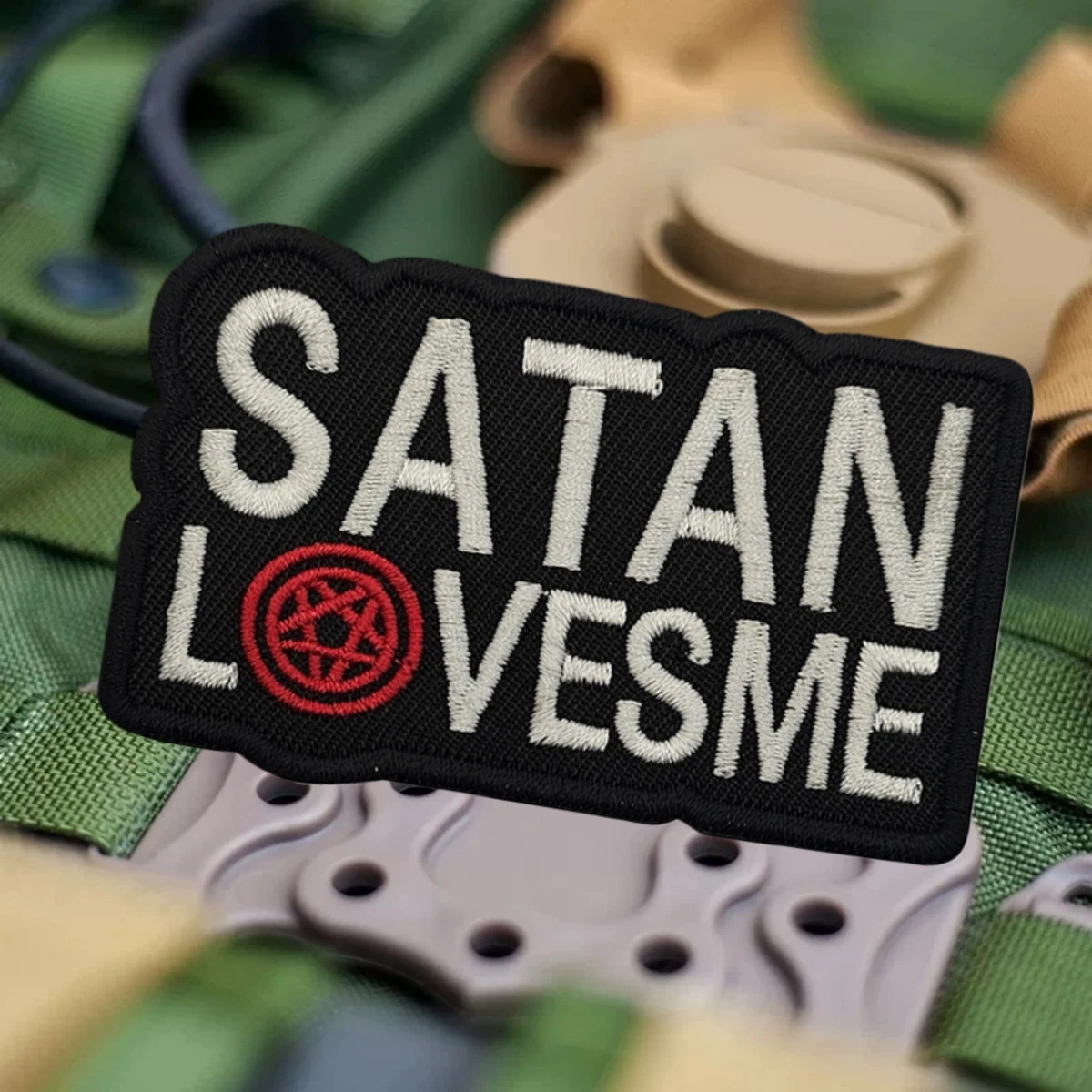 Parche táctico de moral Love Me de Satán, brazalete del ejército militar, parches bordados de gancho y bucle para ropa, mochila, pegatina personalizada - imagen 4