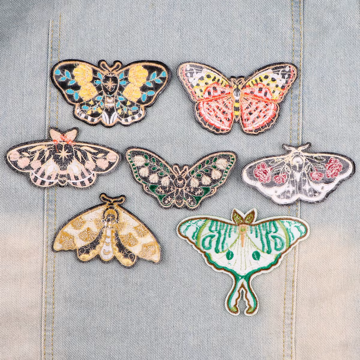 Parche bordado mariposa y polilla termoadhesivo para planchar - imagen 3