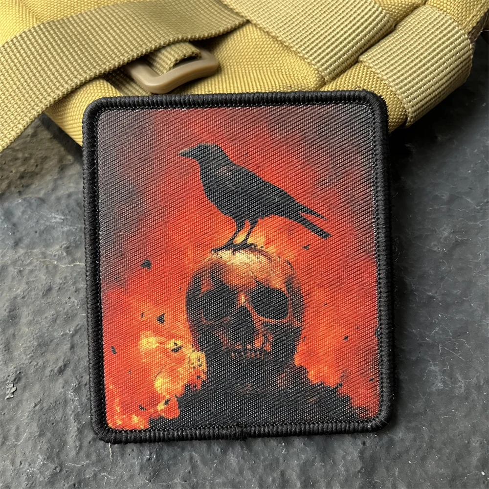 Parche táctico de moral de cuervo de la muerte y esqueleto, insignia con gancho impreso, brazalete militar, pegatina decorativa para mochila para ropa - imagen 2