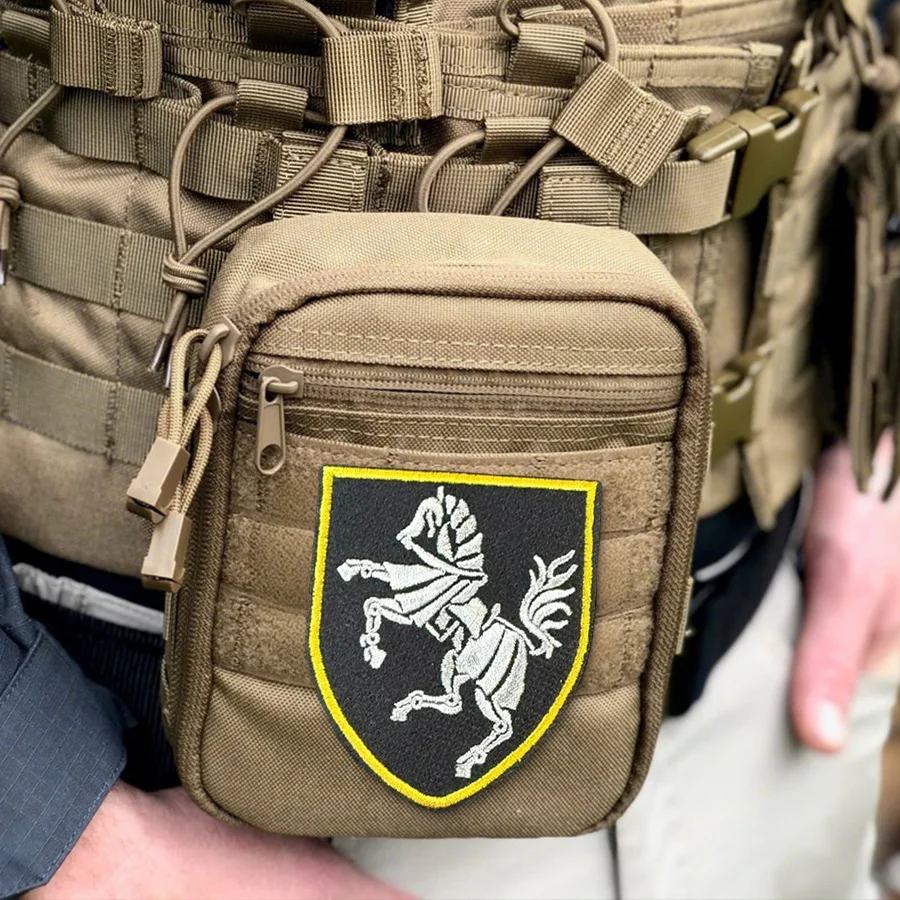 Parche táctico de unicornio "Tianma Corps", brazalete con gancho y bucle bordado, insignia de moral militar, pegatinas para mochila - imagen 3