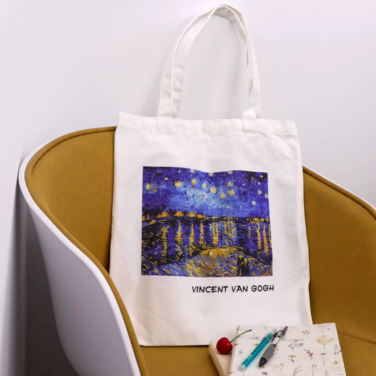 Detalle del diseño plegable del bolso
