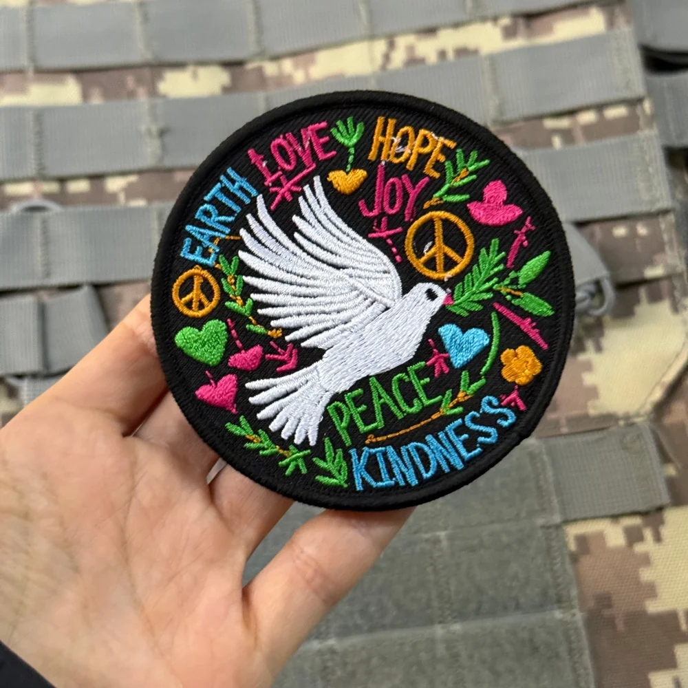Parche táctico bordado paloma paz y amor con gancho-bucle - imagen 4