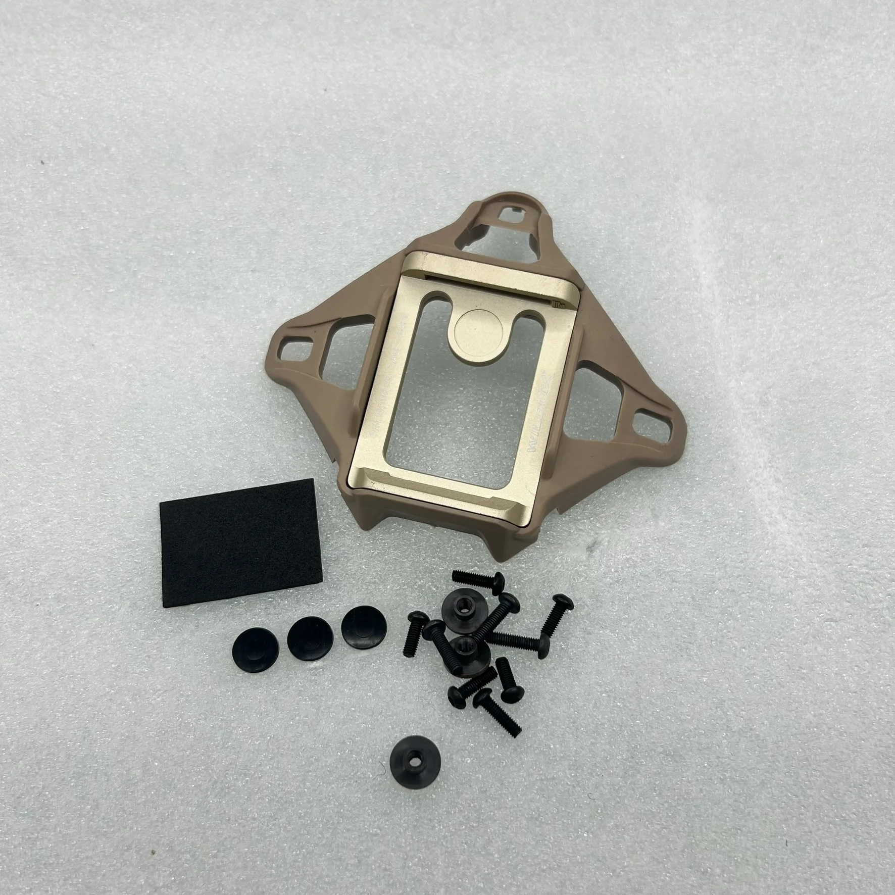 Casco táctico FMA cubierta de tres orificios con marco de aluminio extraíble