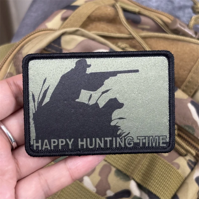 Parche impreso "HAPPY HUNTING TIME" para ropa, insignia de moral táctica, parche militar con gancho, pegatinas para mochila - imagen 4