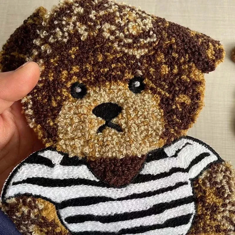 2 uds/insignias de oso de peluche, apliques de chenilla para ropa, parche para niños, bordado de oso marrón a rayas de dibujos animados, parches para coser para ropa - imagen 4