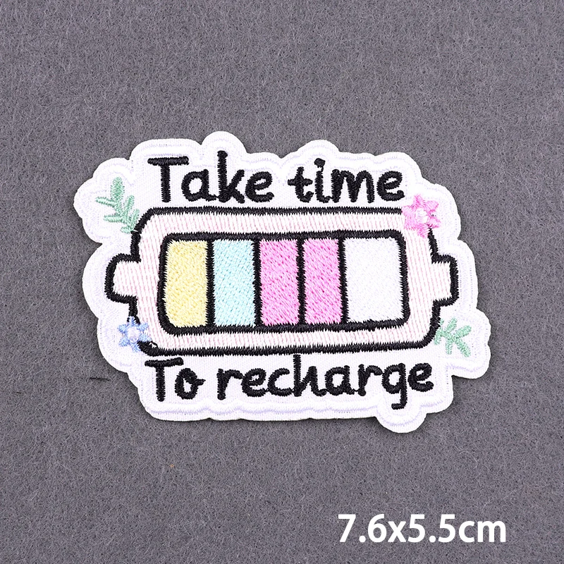 Parches bordados de letras de dibujos animados para ropa, parches de planchado DIY para ropa, parches fusibles de animales, tómese su tiempo para recargar - imagen 3