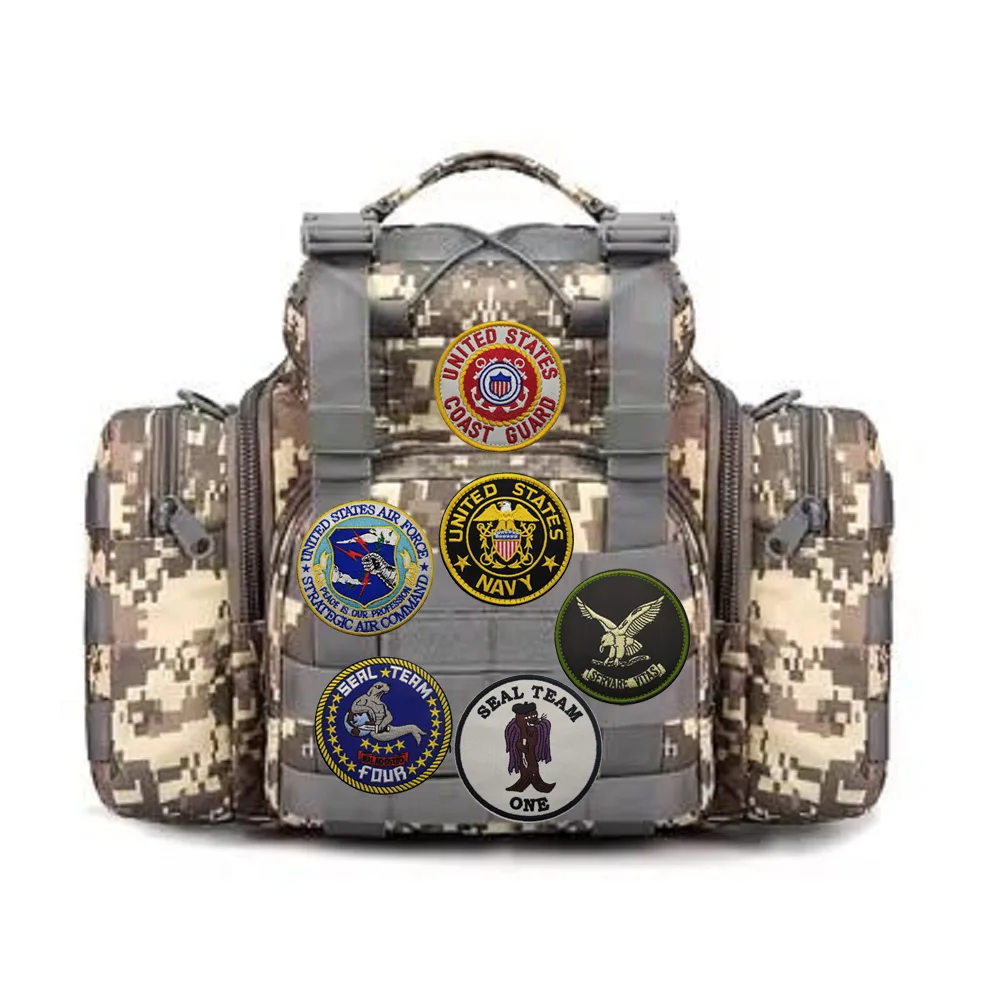 Accesorios para bolsa táctica de ventilador del ejército, parche de tela bordado para enfermera de abeja americana, parche para mochila con gorro de buceo con calavera y doble pistola de águila - imagen 2