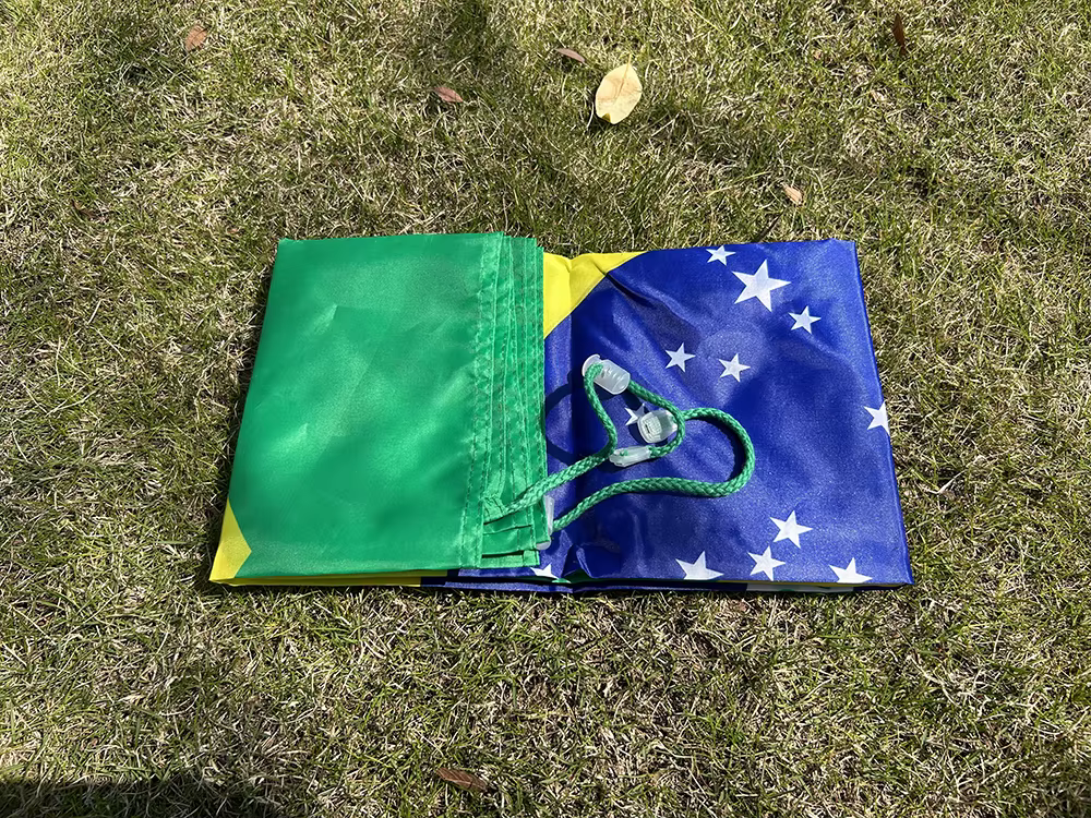 Bandera Brasil tipo chal poliéster para fútbol y hombro