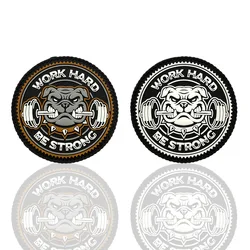 3D PVC goma luminosa trabajo duro BE STRONG barra Fitness Bulldog moral chaqueta brazalete DIY mochila parche