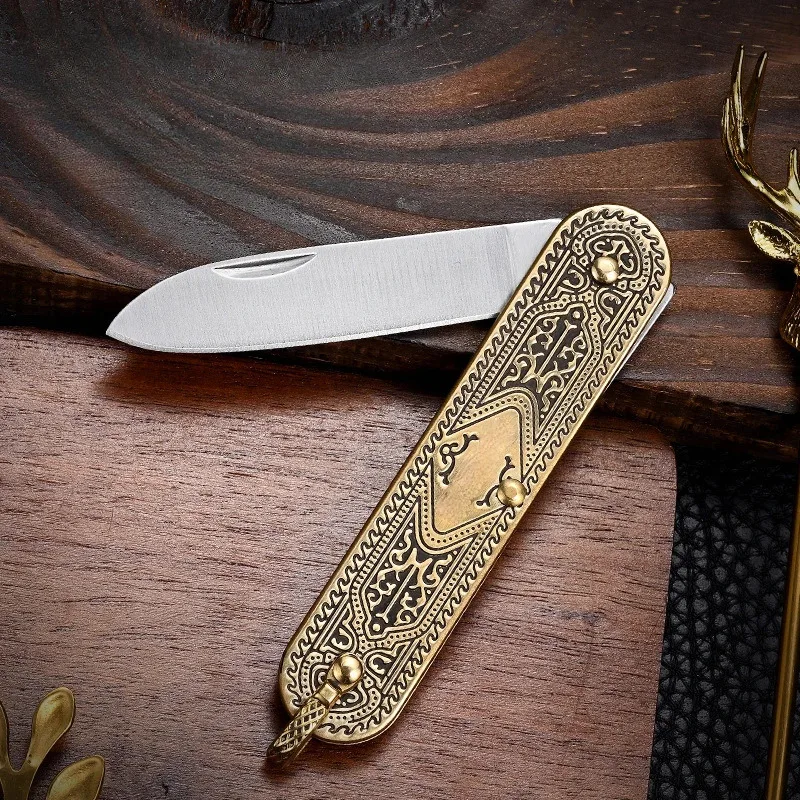 Mini cuchillo plegable retro con mango de latón, cuchillo llavero, cuchillo de fruta multifuncional para transporte al aire libre y diario.