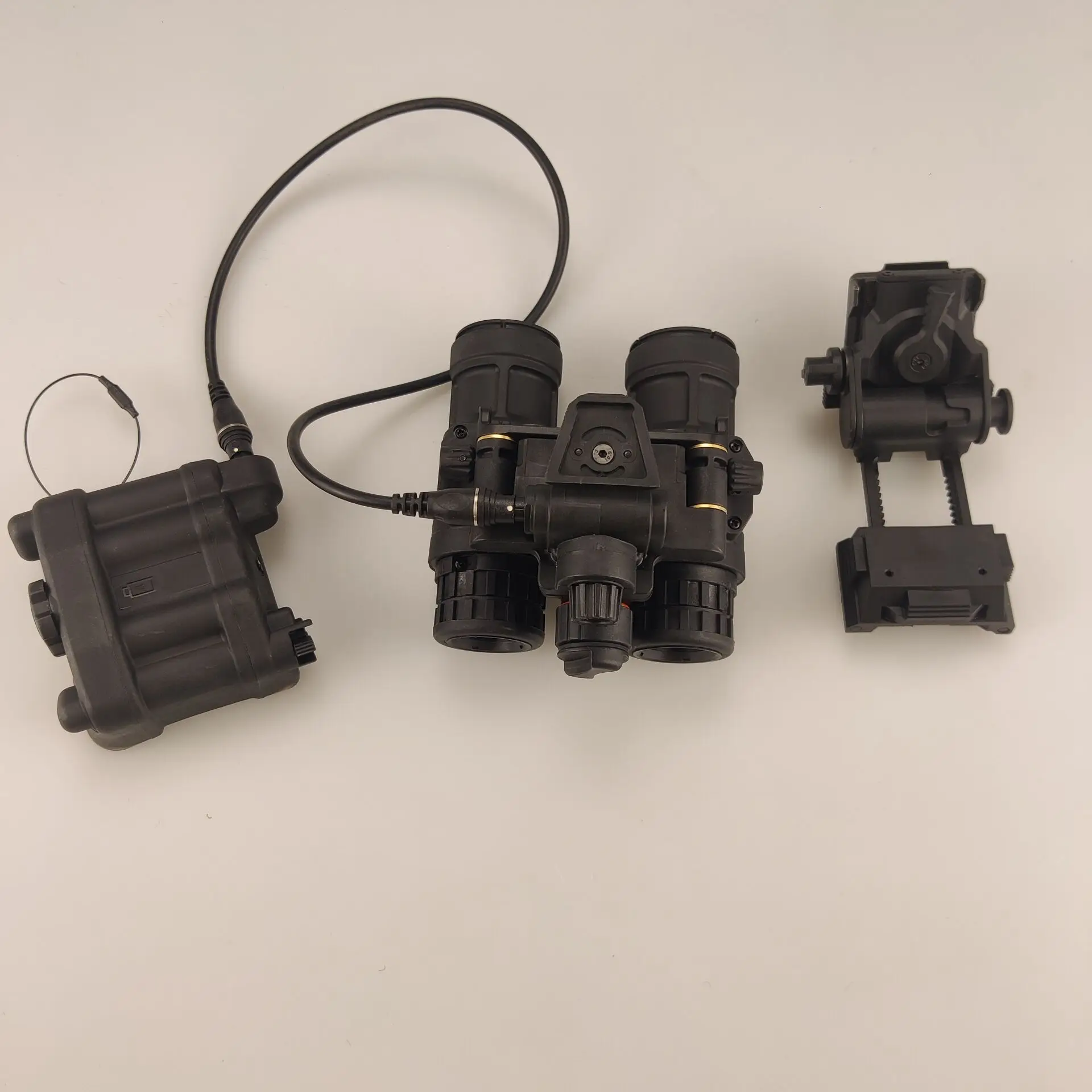 FMA táctico Airsoft Binocular visión nocturna no funcional/versión luminosa modelo AN/PVS31 modelo simulado con caja de batería TB1284 - imagen 2