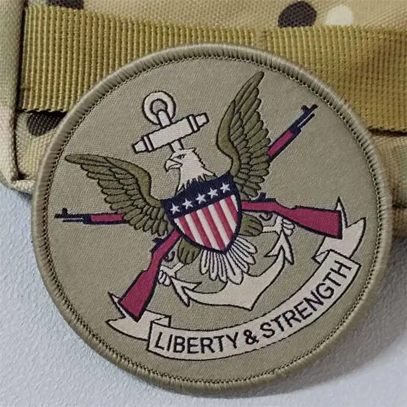 Parche táctico Liberty&Strength con velcro – Insignia moral airsoft - imagen 5