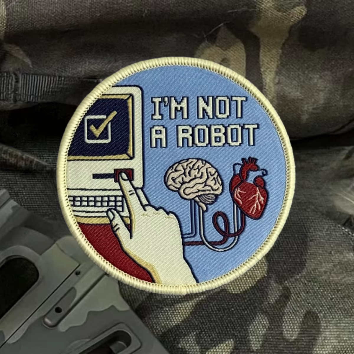 Parche táctico 'No soy un robot' – Etiqueta tejida gancho y bucle - imagen 4