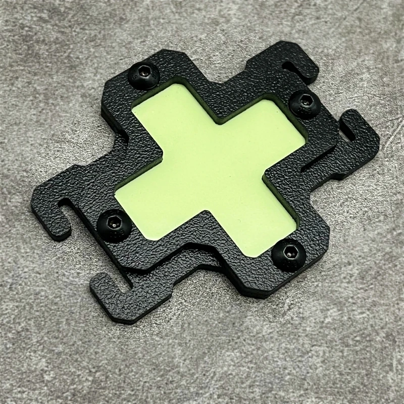 Chaleco táctico montado, accesorios médicos, Cruz, faro brillante, mochila al aire libre, barra luminosa de rescate, medallón de identificación Molle - imagen 4