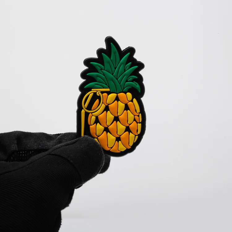 Parche táctico de PVC de melocotón, insignia de moral de piña, insignia militar con llama divertida, gancho y bucle, pegatinas de brazalete para ropa y mochila - imagen 3