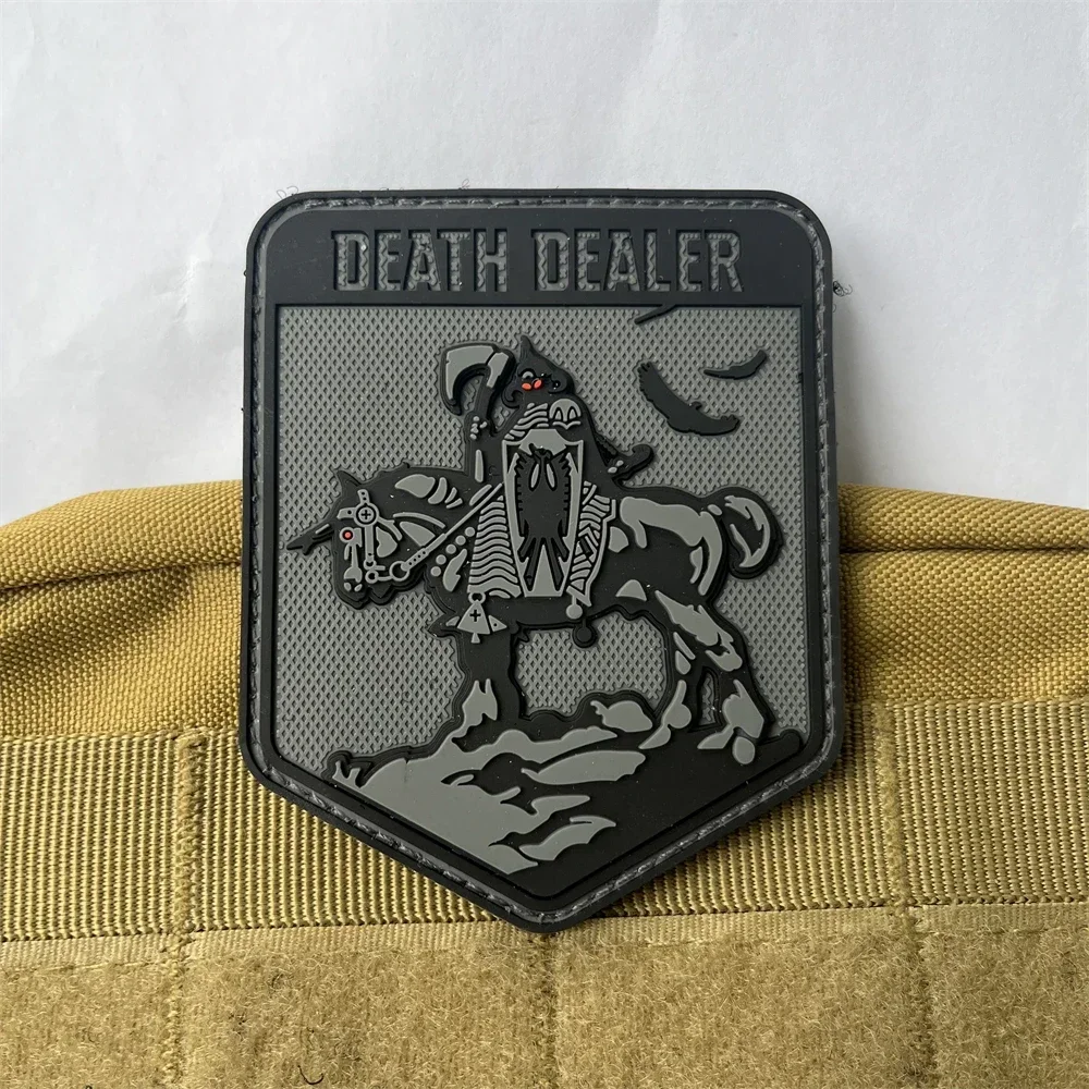 Parche táctico PVC 3D Death Dealer para mochila militar - imagen 5