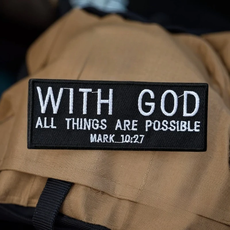 Parche cristiano con Dios, todas las cosas están posibles, insignia de tela bordada con versículo Mark 10:7, parche con gancho y bucle para ropa