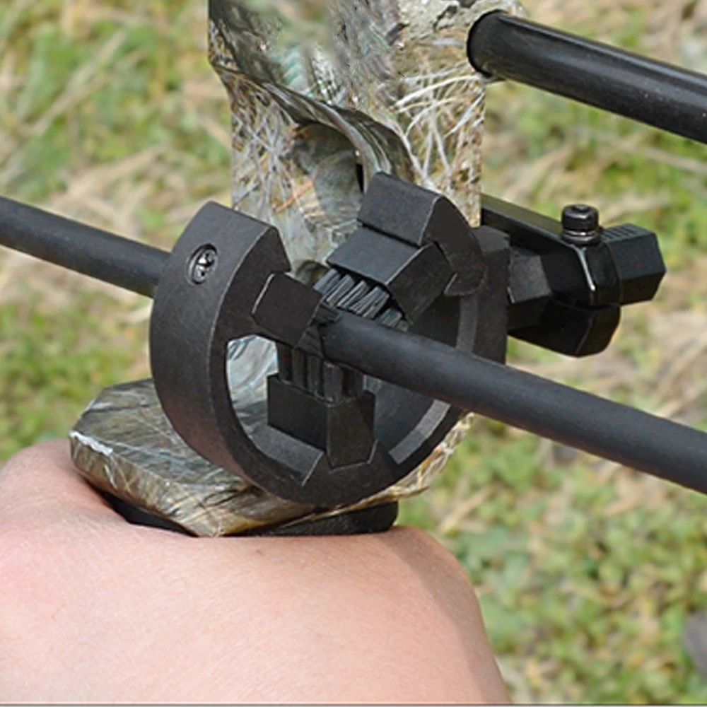 1 Uds. Reposapiés Universal para cepillo, arcos compuestos, reposapiés para mano izquierda/derecha, Compatible con cepillo de cerdas, arco, suministros de tiro con arco - imagen 2