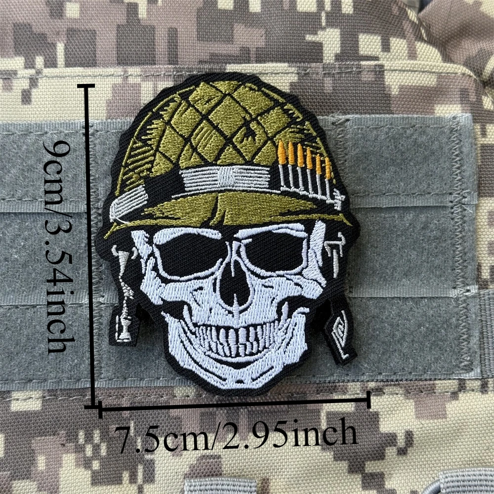 Chevron esqueleto soldados usando cascos parche moral táctica pegatina militar parches de gancho y bucle bordados para ropa - imagen 2