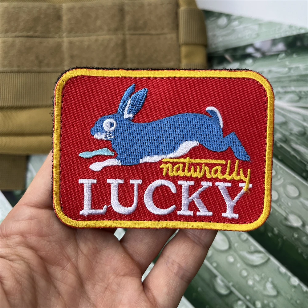 Parches bordados de conejo de la suerte natural, insignia de moral táctica, mochila militar, pegatina de gancho y bucle