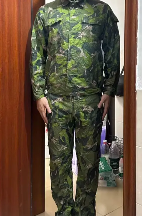 Sombrero de camuflaje grande, top desmontable y pantalones, traje de camuflaje - imagen 2