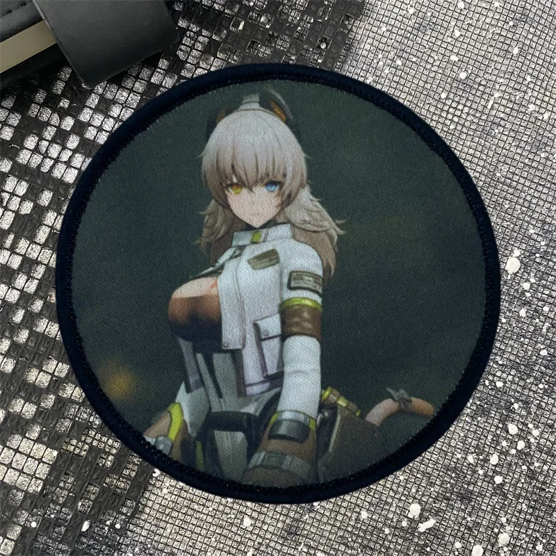 Insignia de moral militar de chica Sexy de Anime, brazalete táctico, emblema de gancho y bucle, mochila para exteriores, accesorios para sombrero, pegatinas - imagen 5