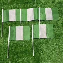 Bandera de Nigeria de mano con asta – Ondeante 21x14 cm para deportes