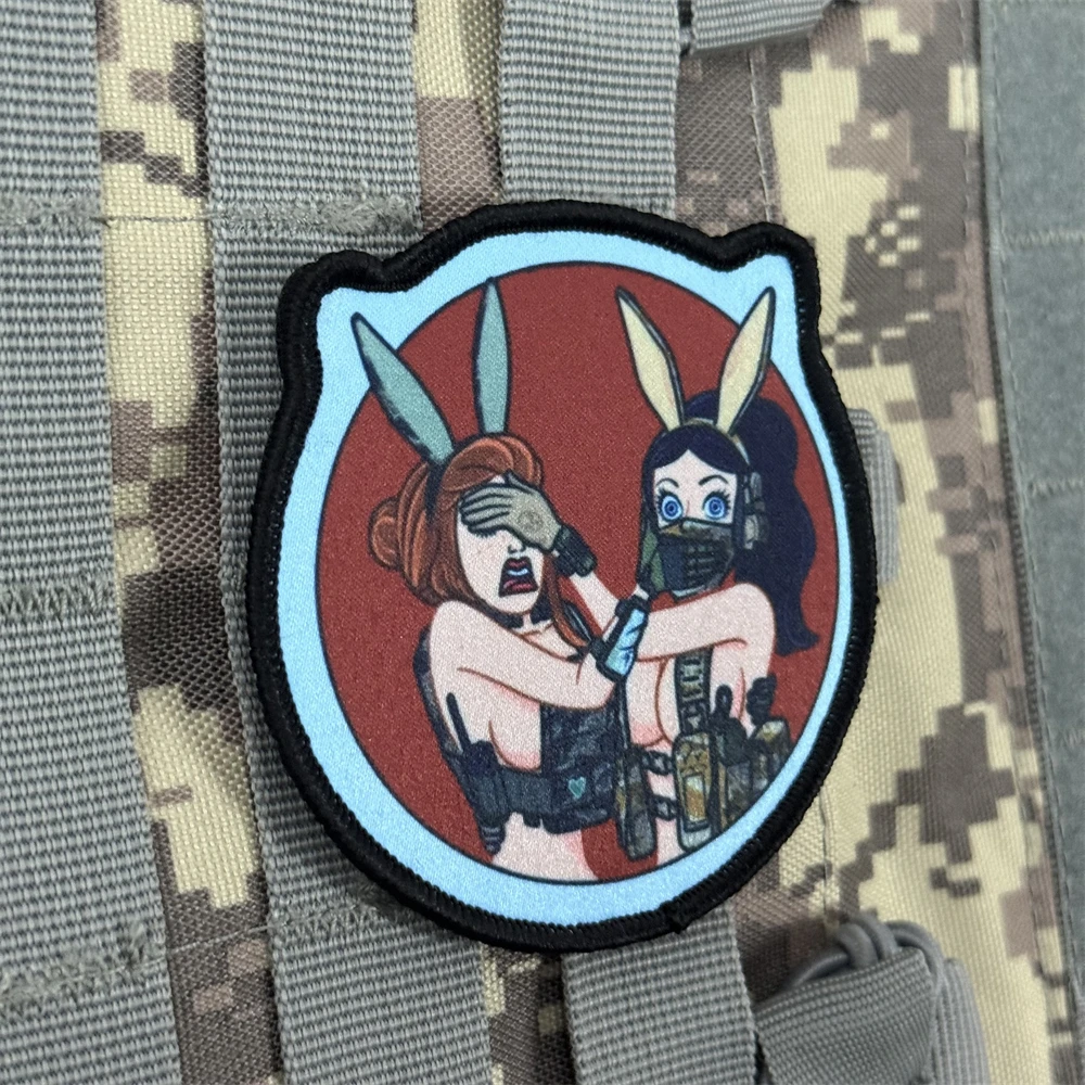 Parche de Anime con orejas de conejo, belleza táctica, insignia de moral impresa, parche militar táctico con gancho y bucle, pegatinas para mochila al aire libre - imagen 3