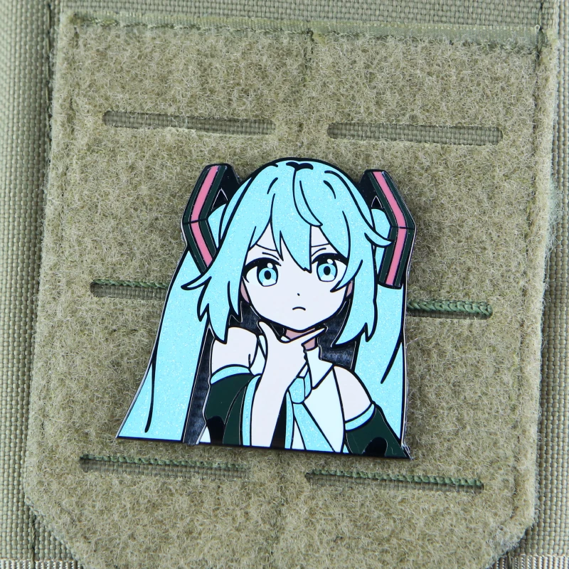Parches de Metal bidimensionales para decoración de mochila, insignia táctica de Anime de dibujos animados, chica linda con gancho - imagen 3
