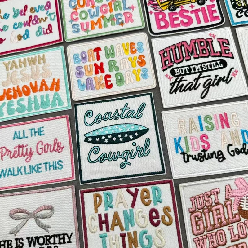 Parche bordado termoadhesivo con letras estilo cómic para ropa