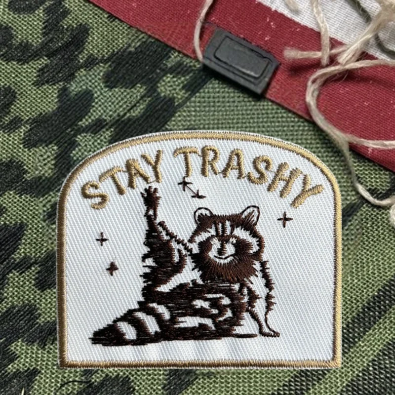 Parche bordado Stay Trashy, chaleco táctico, sombreros con gancho y bucle, insignia de moral, mochila, pegatinas decorativas, parches para brazalete para ropa - imagen 2