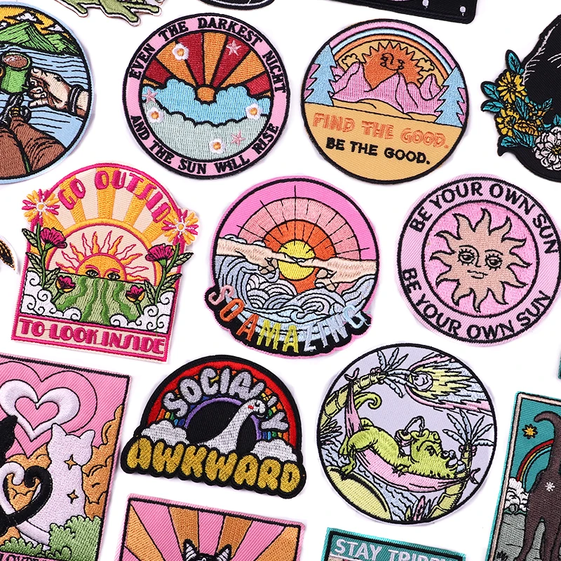 Nuevo parche bordado para acampar en montaña, chaquetas para coser DIY, parche de dibujos animados/animales, parches termoadhesivos para ropa - imagen 2