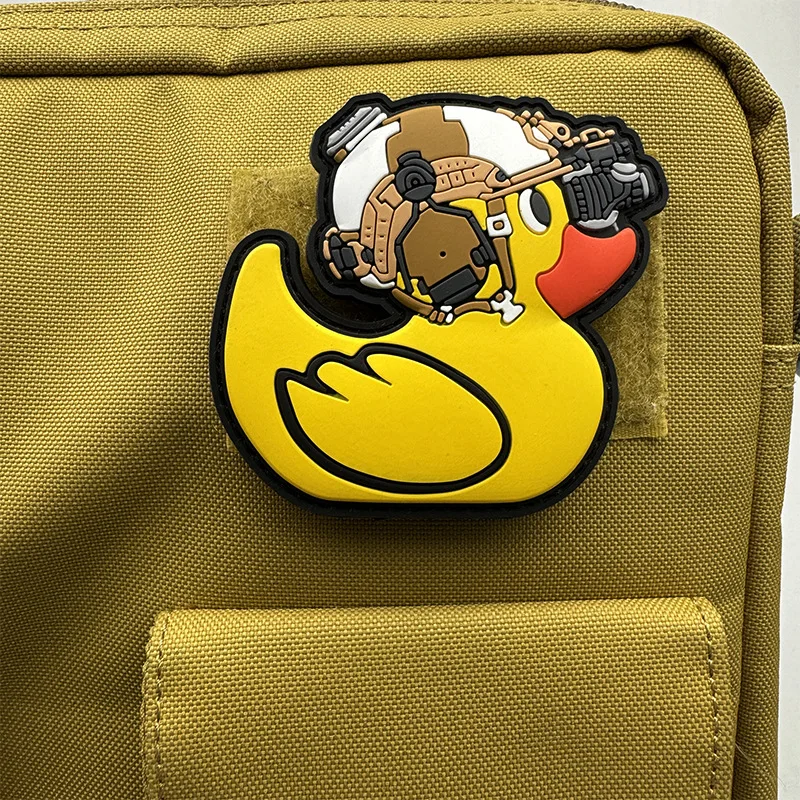 Parches bordados luminosos tácticos de PVC, pato amarillo, ganso, gancho de respaldo, capítulo moral, mochila para exteriores, insignias de goma