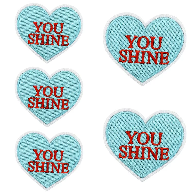 Parche termoadhesivo corazón amor – Para planchar en ropa y mochila - imagen 2